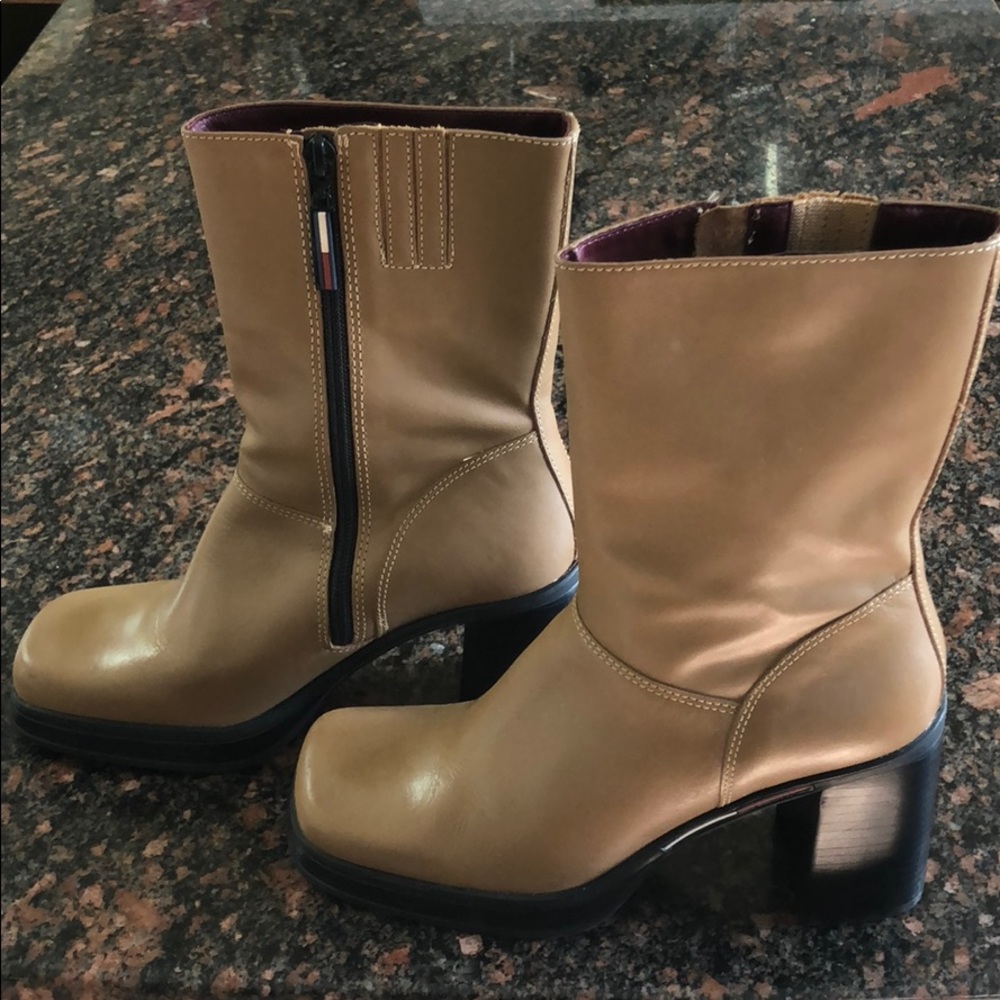 90s tan leather Tommy Hilfiger chunky boots sz 8M